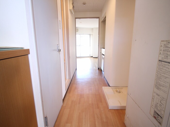 物件内観写真11　(廊下)