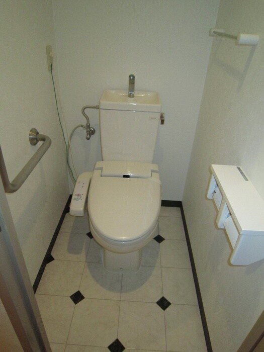 物件内観写真14　(トイレ)