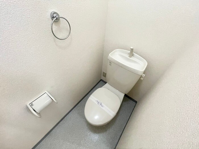 物件内観写真12　(トイレ)