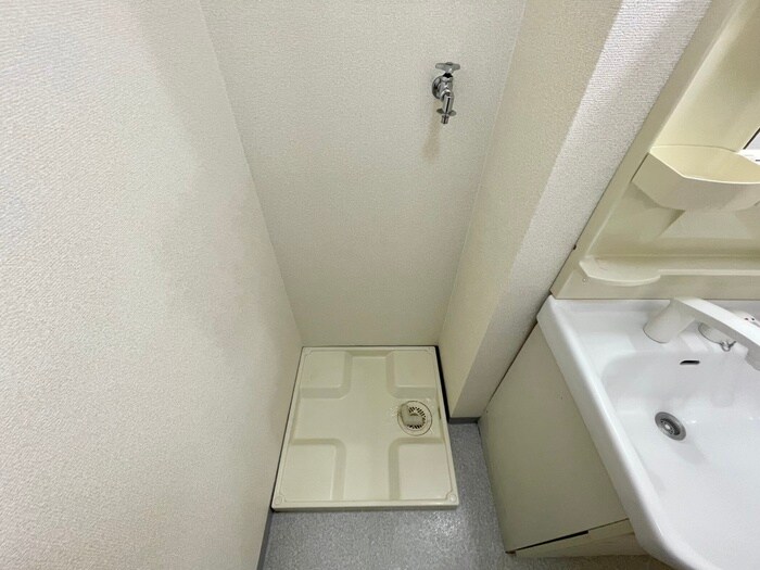 物件内観写真14　(洗濯機置場)