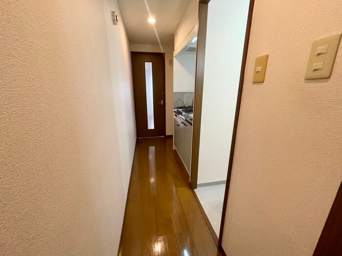 物件内観写真17　(廊下)