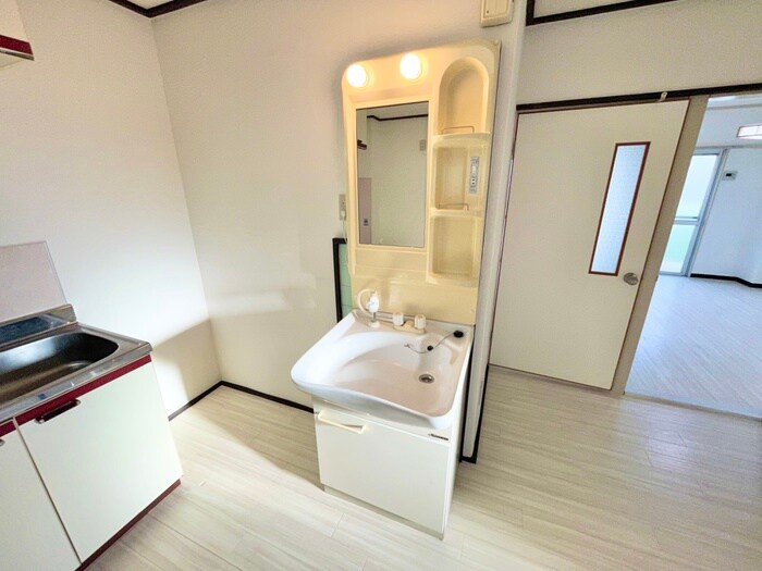 物件内観写真12　(洗面)