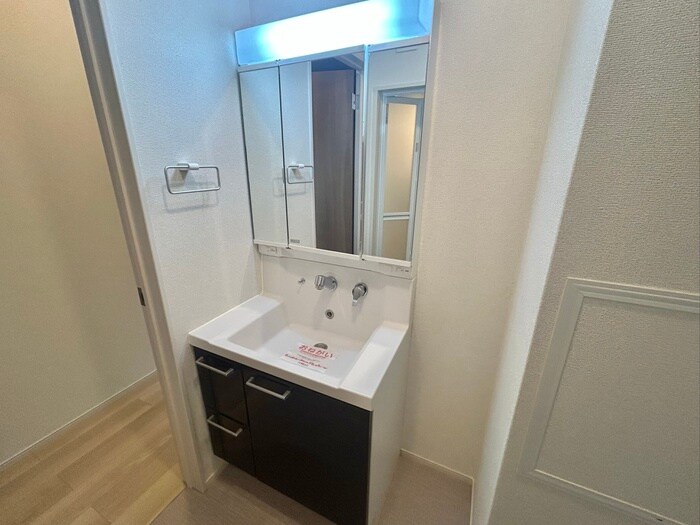 物件内観写真16　(洗面)