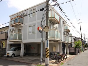 松原マンション　カワ外観写真
