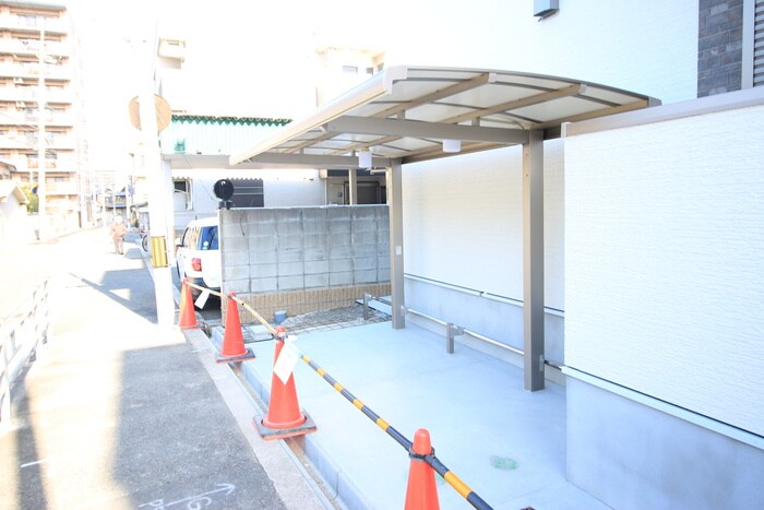 物件外観写真4　(駐輪場)