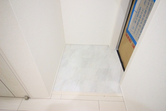 物件内観写真11　(玄関)