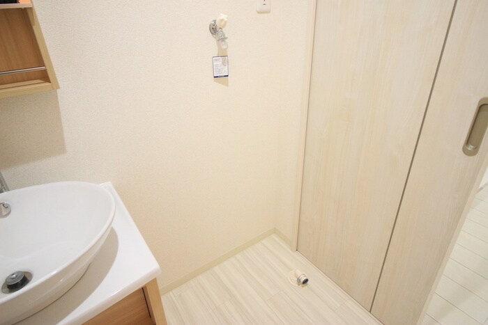 物件内観写真16　(洗濯機置場)