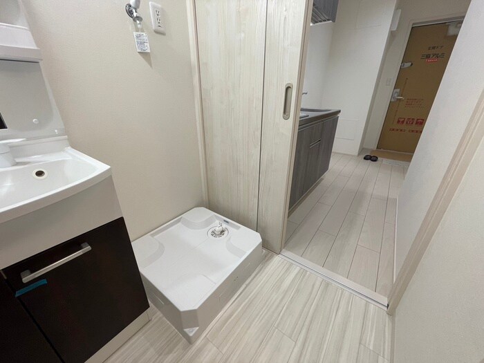 物件内観写真17　(洗濯機置場)