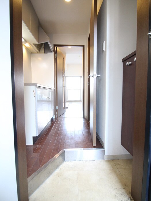 物件内観写真7　(玄関)