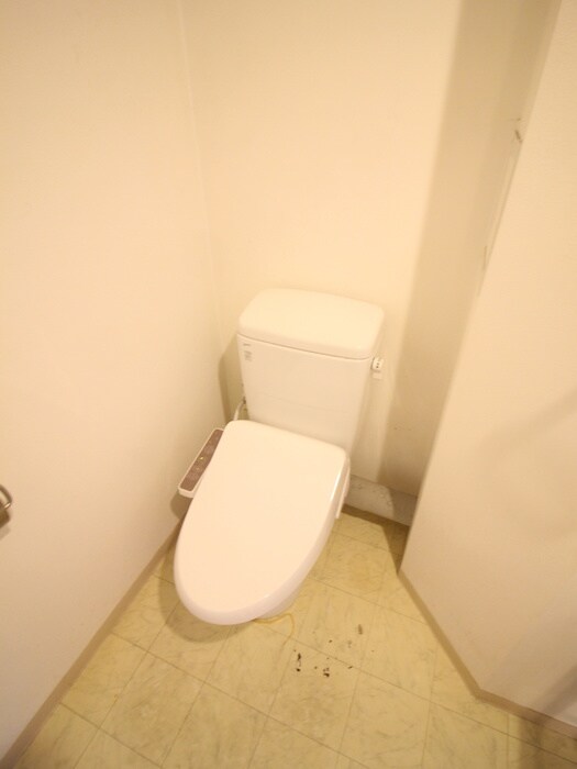 物件内観写真8　(トイレ)