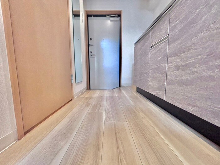 物件内観写真12　(廊下)