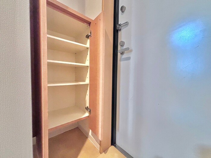 物件内観写真13　(靴箱)