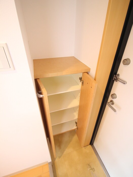 物件内観写真17　(靴箱)