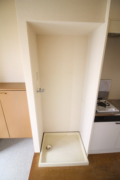 物件内観写真9　(洗濯機置場)