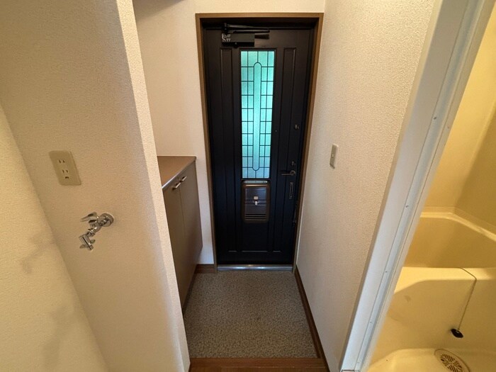 物件内観写真11　(玄関)