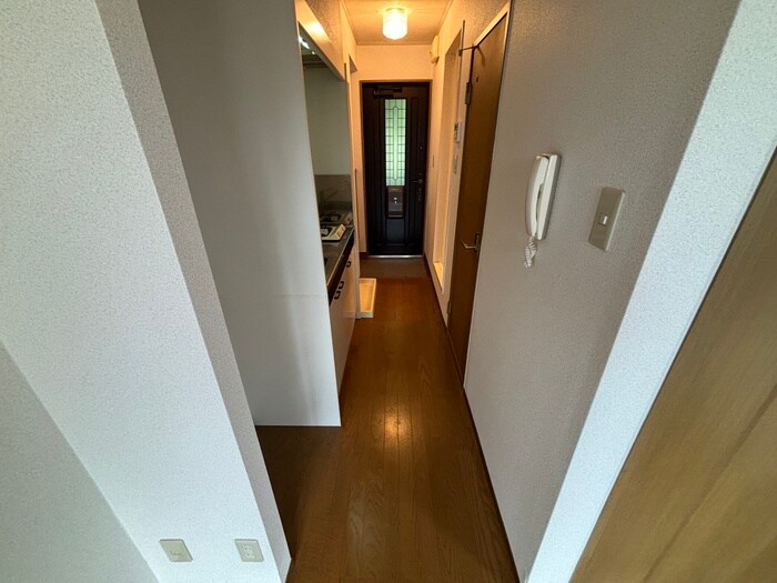 物件内観写真17　(玄関)