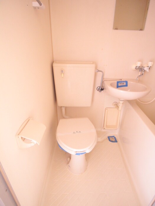 物件内観写真8　(トイレ)