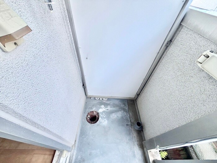 物件内観写真11　(洗濯機置場)