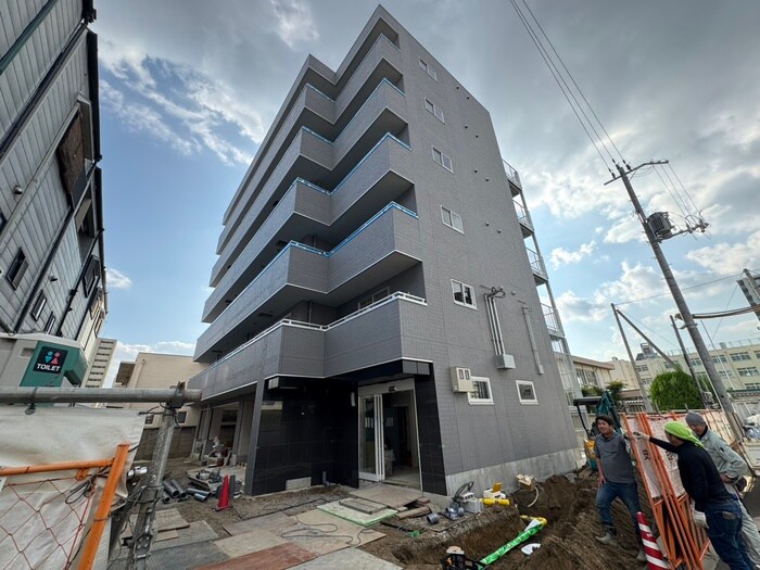 物件外観写真1　(建築中)