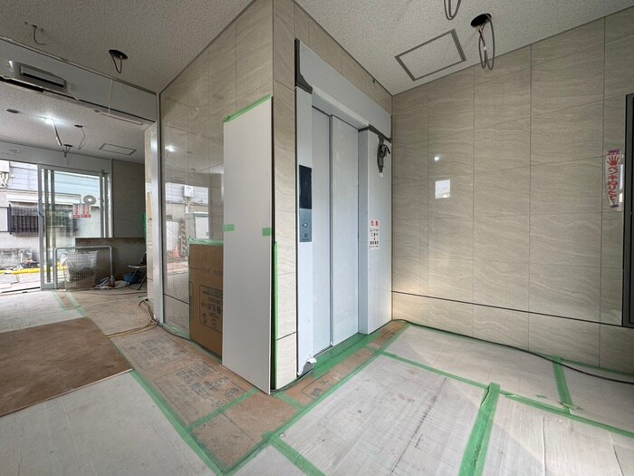 物件外観写真2　(建築中)