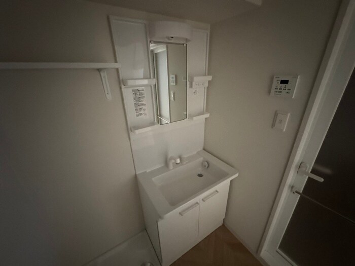 物件内観写真4　(洗面)