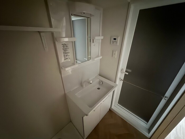 物件内観写真4　(洗面)