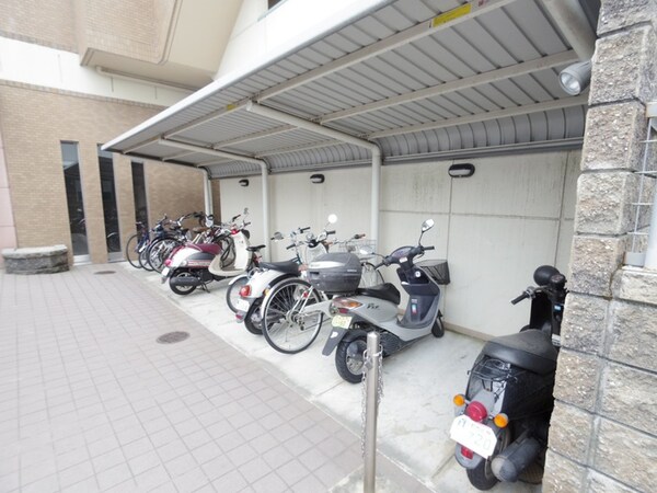 バイク置き場