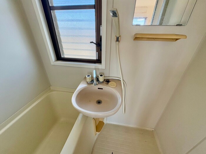 物件内観写真12　(洗面)