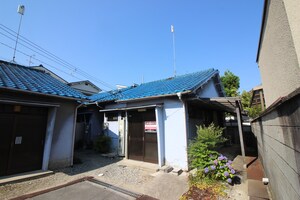 西尾貸家外観写真