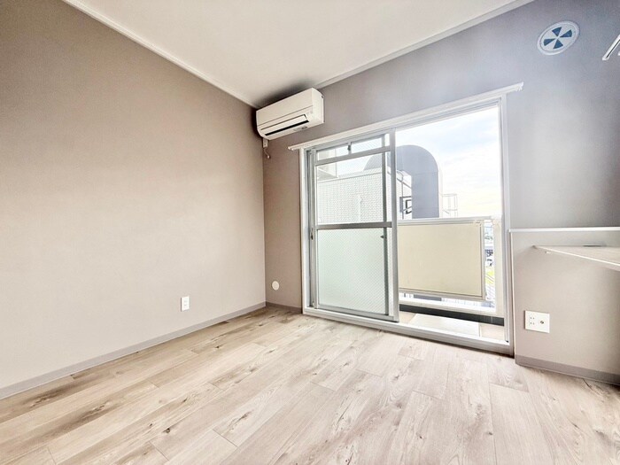 物件内観写真9　(居室)