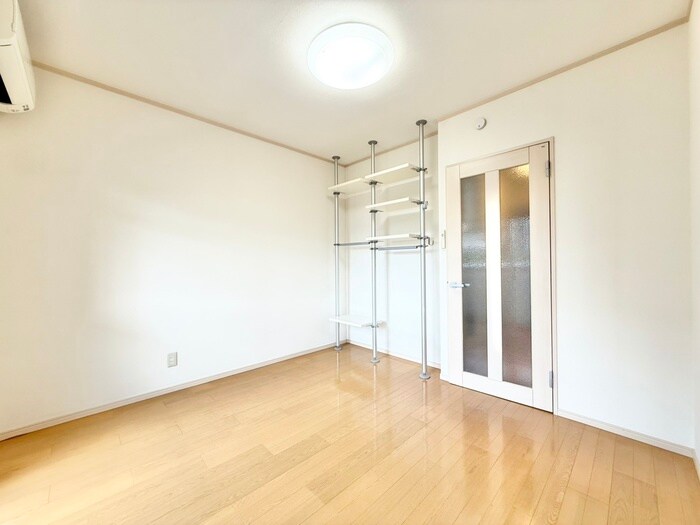 物件内観写真10　(居室)