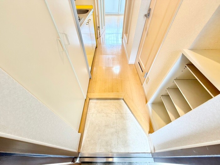 物件内観写真18　(廊下)