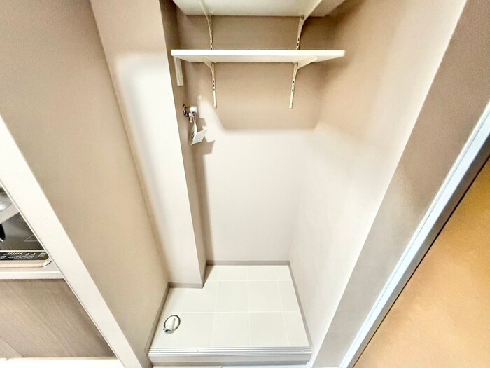 物件内観写真18　(洗濯機置場)