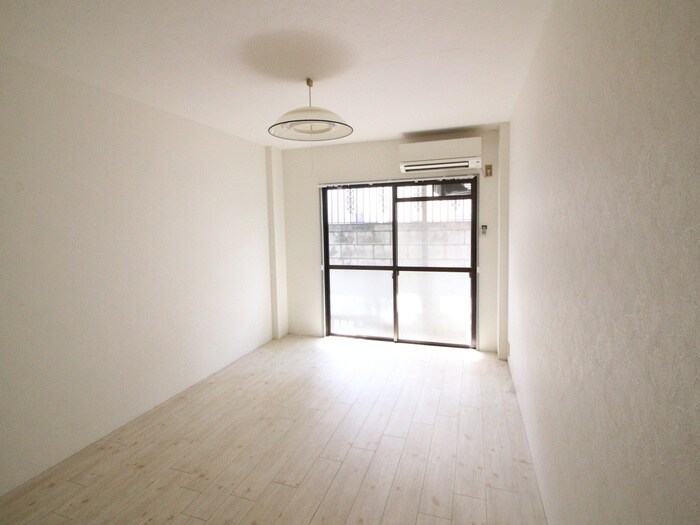 物件内観写真11　(居室)