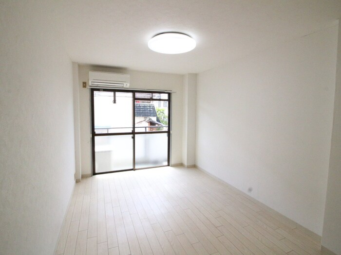 物件内観写真11　(居室)