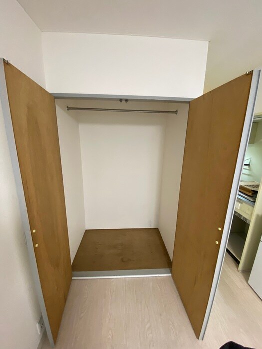 物件内観写真12　(玄関)