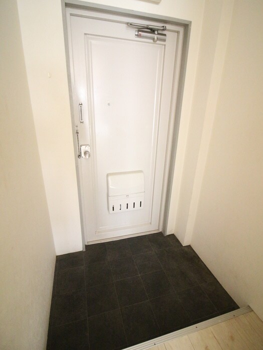 物件内観写真17　(玄関)