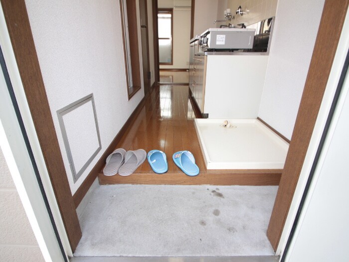 物件内観写真17　(玄関)