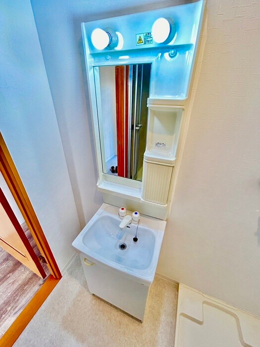 物件内観写真12　(洗面)