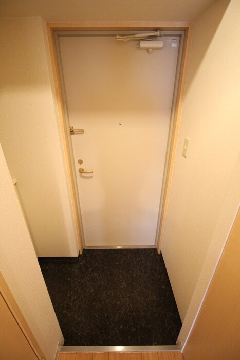 物件内観写真15　(玄関)