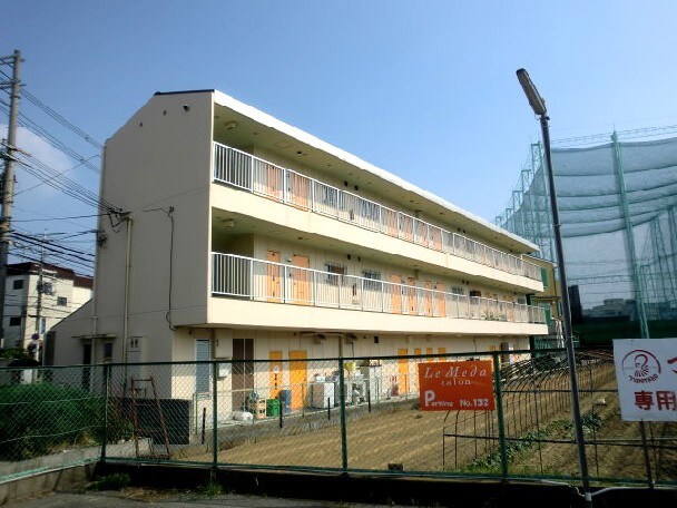 物件外観写真3　(外観写真)