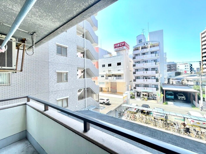 物件内観写真20　(室内からの展望)