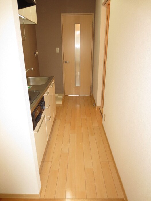 物件内観写真11　(廊下)