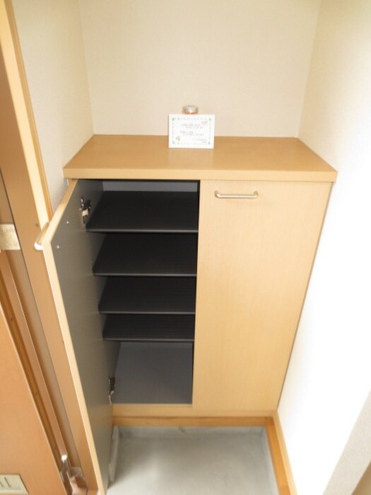 物件内観写真14　(靴箱)