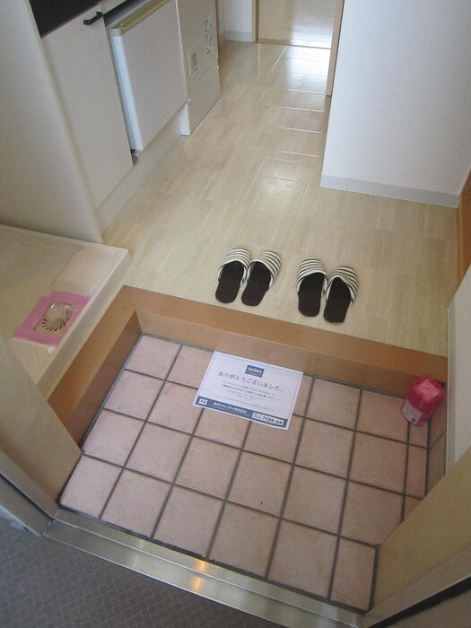 物件内観写真14　(玄関)