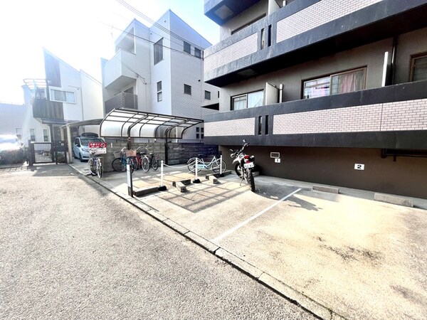 バイク置き場