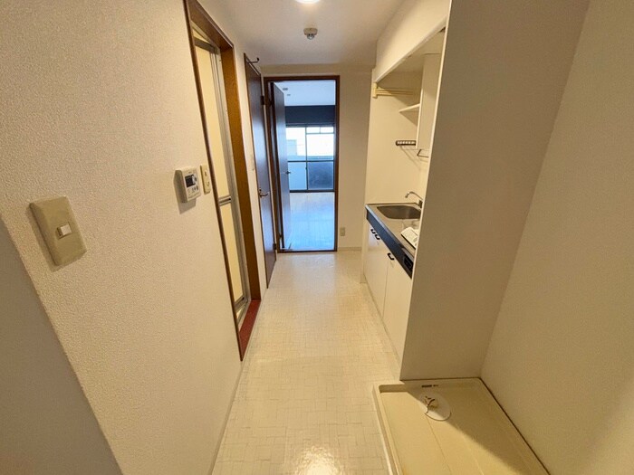 物件内観写真18　(廊下)