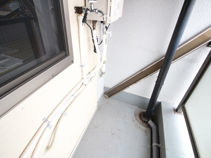 物件内観写真18　(洗濯機置場)