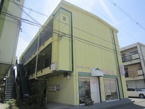 三由ハイツＢ棟外観写真
