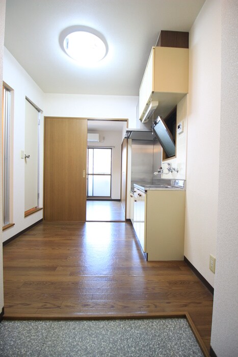 物件内観写真7　(玄関)